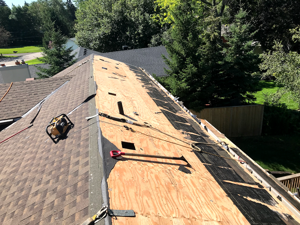 Custom Contracting Roofing & Eavestrough Repair Burlington